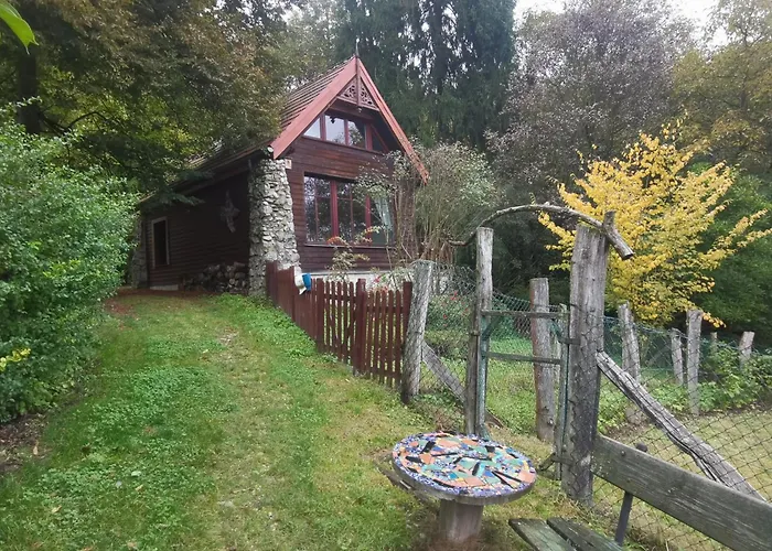 Samotnia W Ogrodzie * Krasków